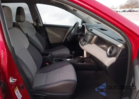 2015 Toyota Rav4 Xle z USA, uszkodzony, nr VIN 2T3RFREV4FW289564